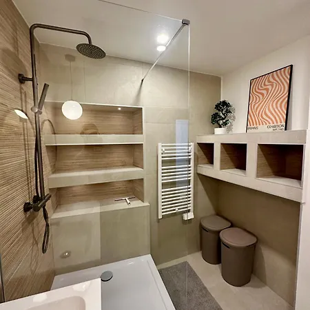 T5 Cozy Centre Apartment *