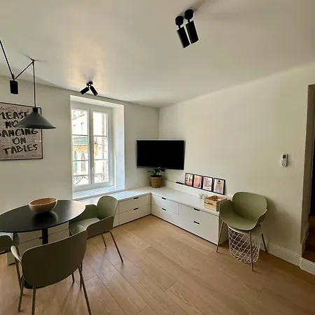 Apartment T5 Cozy Centre Nîmes