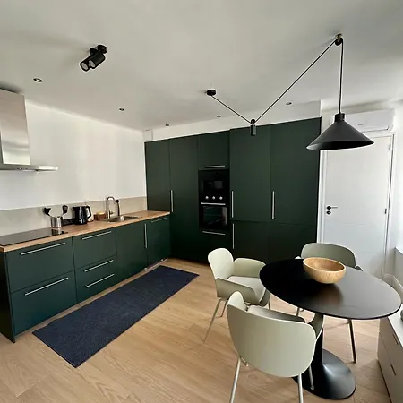 Apartment T5 Cozy Centre Nîmes